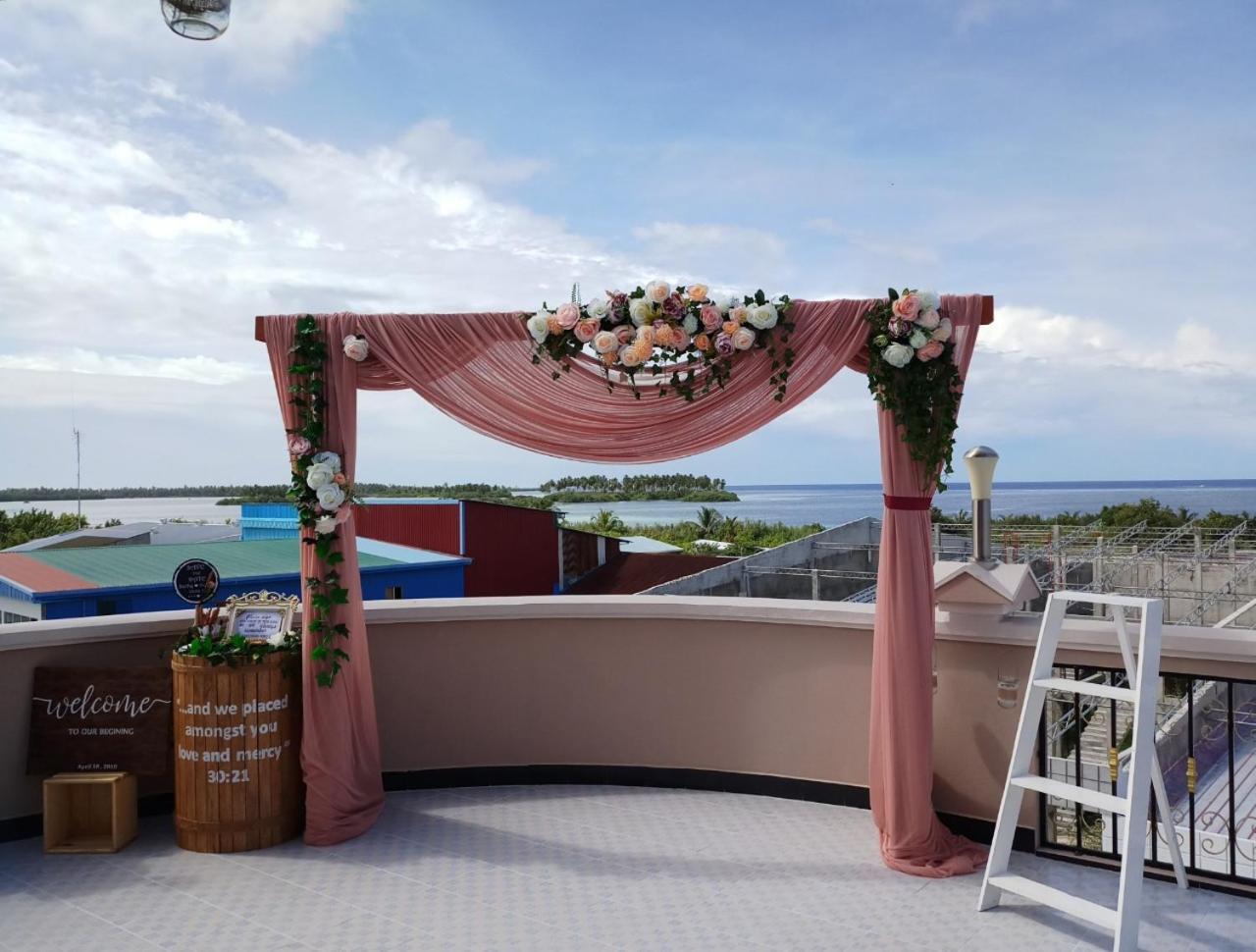 Abuharee Grand Hotel Addu City Exterior photo
