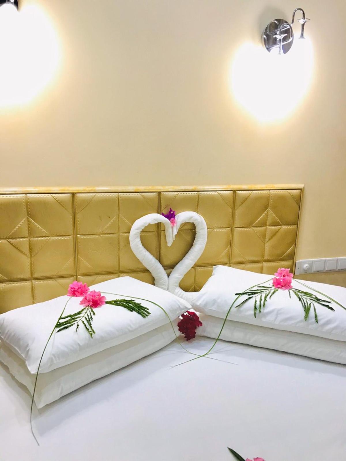 Abuharee Grand Hotel Addu City Exterior photo
