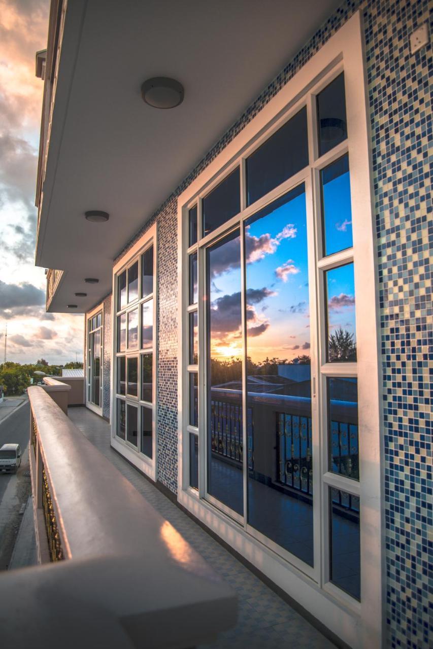 Abuharee Grand Hotel Addu City Exterior photo
