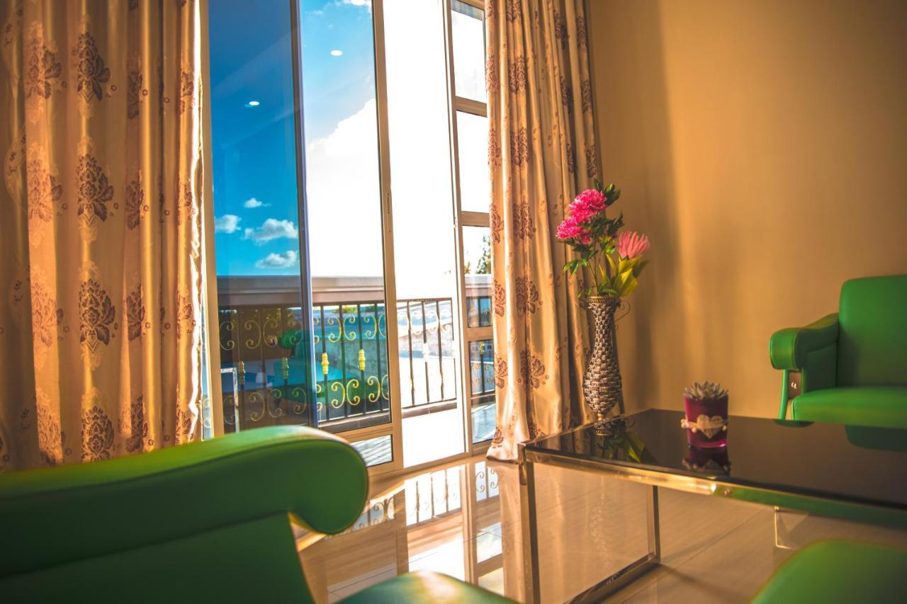 Abuharee Grand Hotel Addu City Exterior photo
