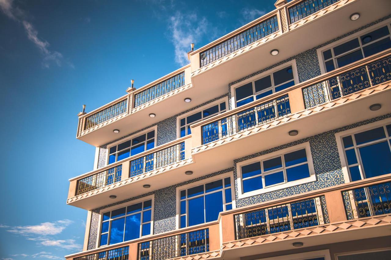 Abuharee Grand Hotel Addu City Exterior photo